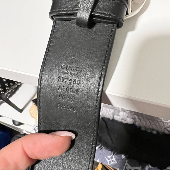 Black leather Gucci belt - Picture 4 of 5